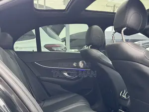 Mercedes-Benz E300 2018 Black