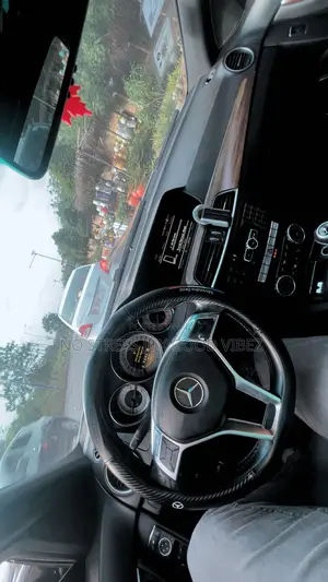 Mercedes-Benz C250 2012