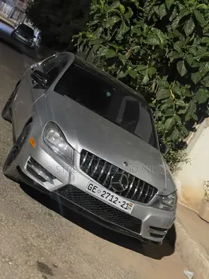 Mercedes-Benz C250 2012