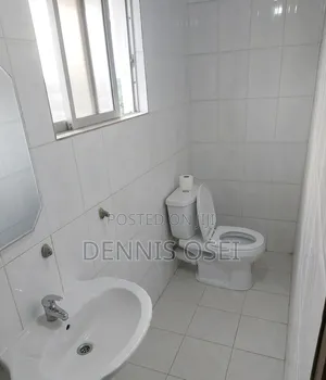 Ampomah House 72 SQM Office With Balconies and 2 Bathrooms for Rent