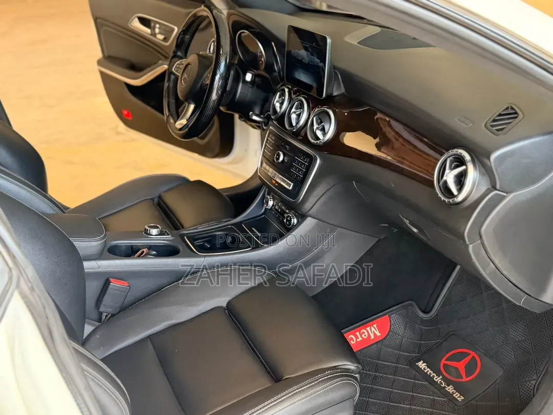 Mercedes-Benz CLA-Class 2018 White