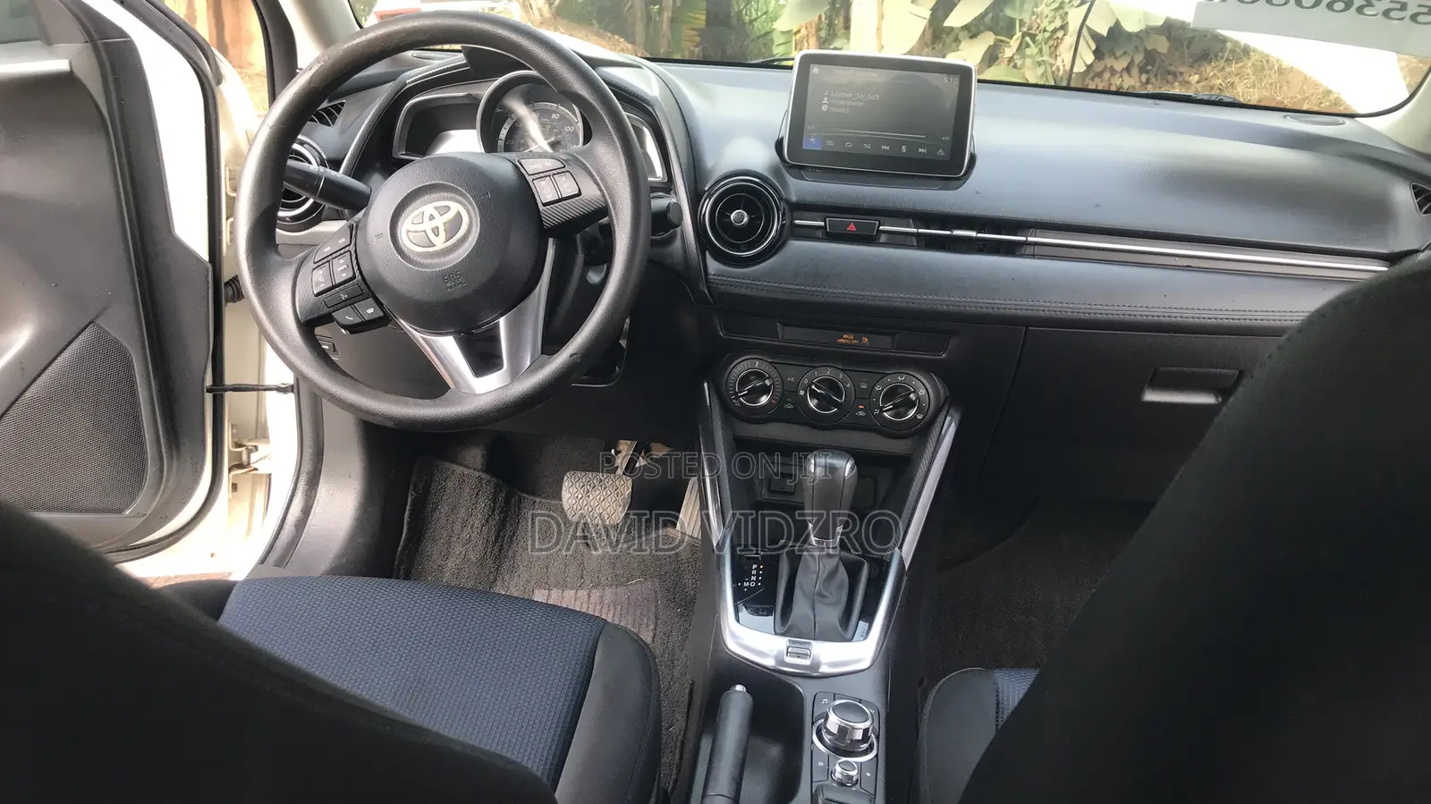 Toyota Yaris iA 1.5 FWD 2016 White
