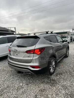 Hyundai Santa Fe SE Ultimate AWD 2017 Gray