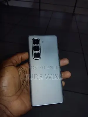 Infinix Hot 50 Pro+ 4G 256 GB Silver