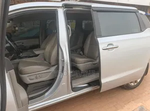 Kia Carnival for Rent
