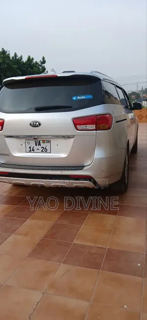 Kia Carnival for Rent