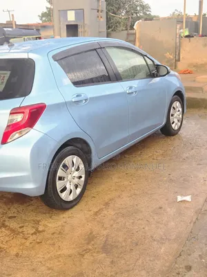 Toyota Vitz 1.3 AWD 3dr 2015 Blue