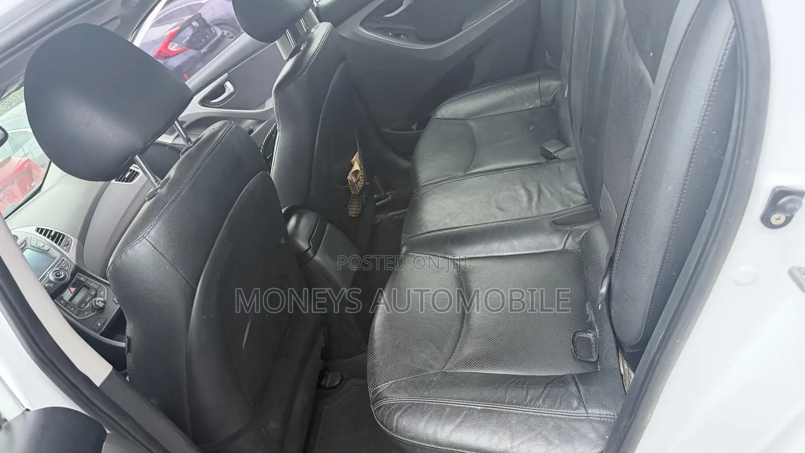 Hyundai Elantra 2015 White