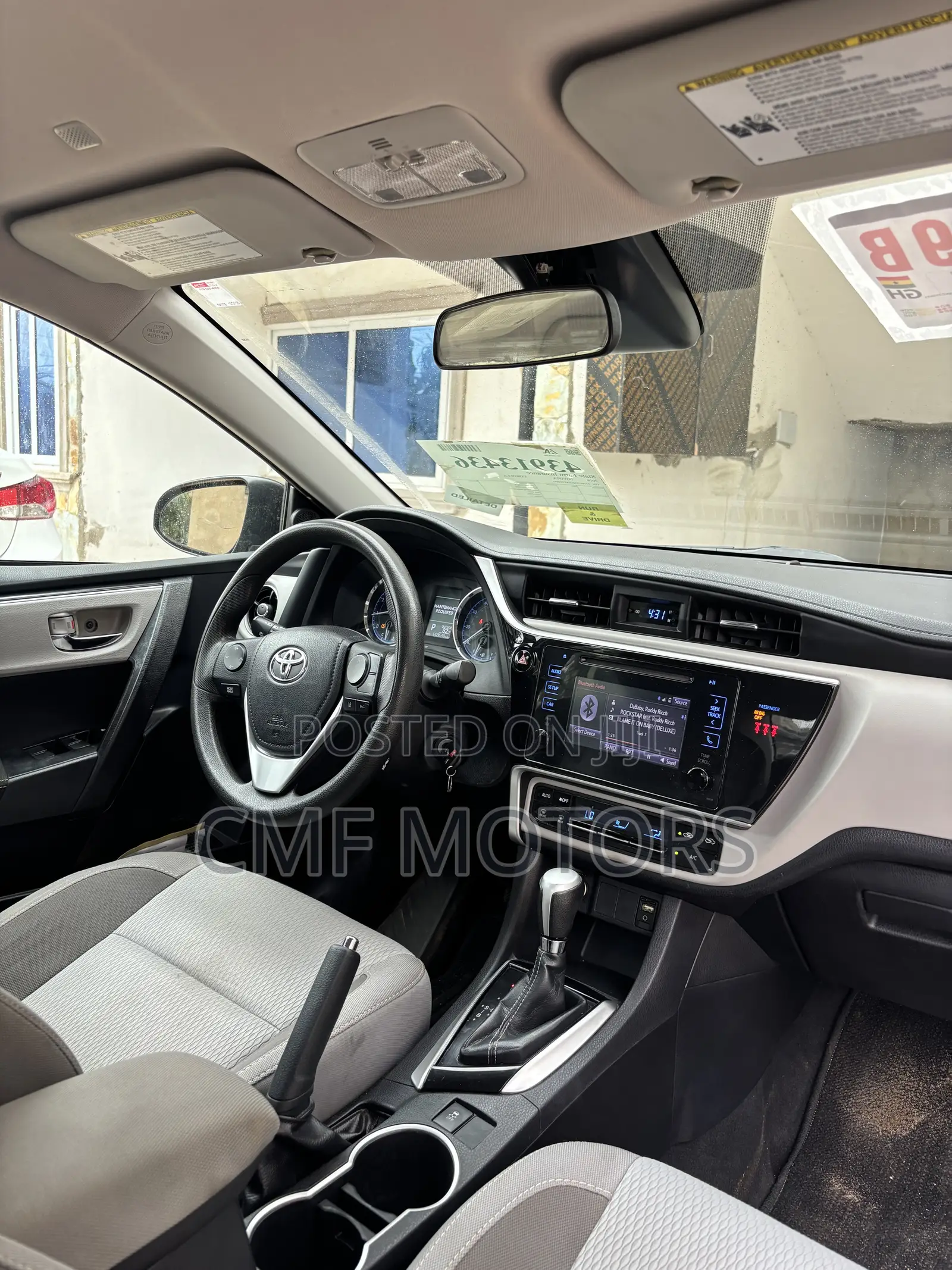 Toyota Corolla LE (1.8L 4cyl 2A) 2019 Black