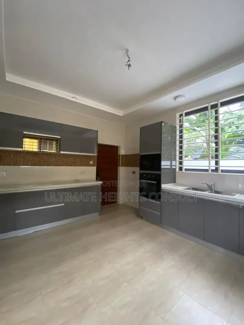 4bdrm House in Achimota, CFC Estates for sale