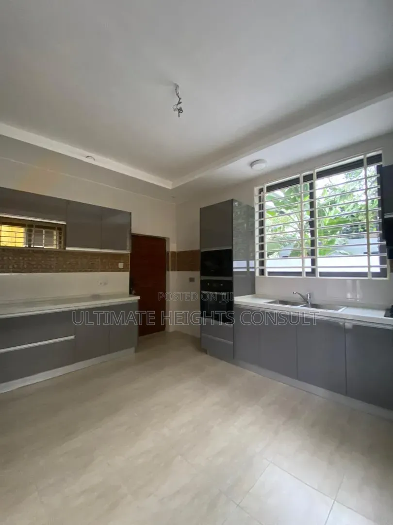 4bdrm House in Achimota, CFC Estates for sale