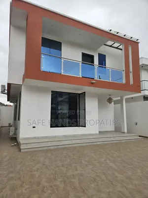 4bdrm Duplex in Accra Metropolitan for sale