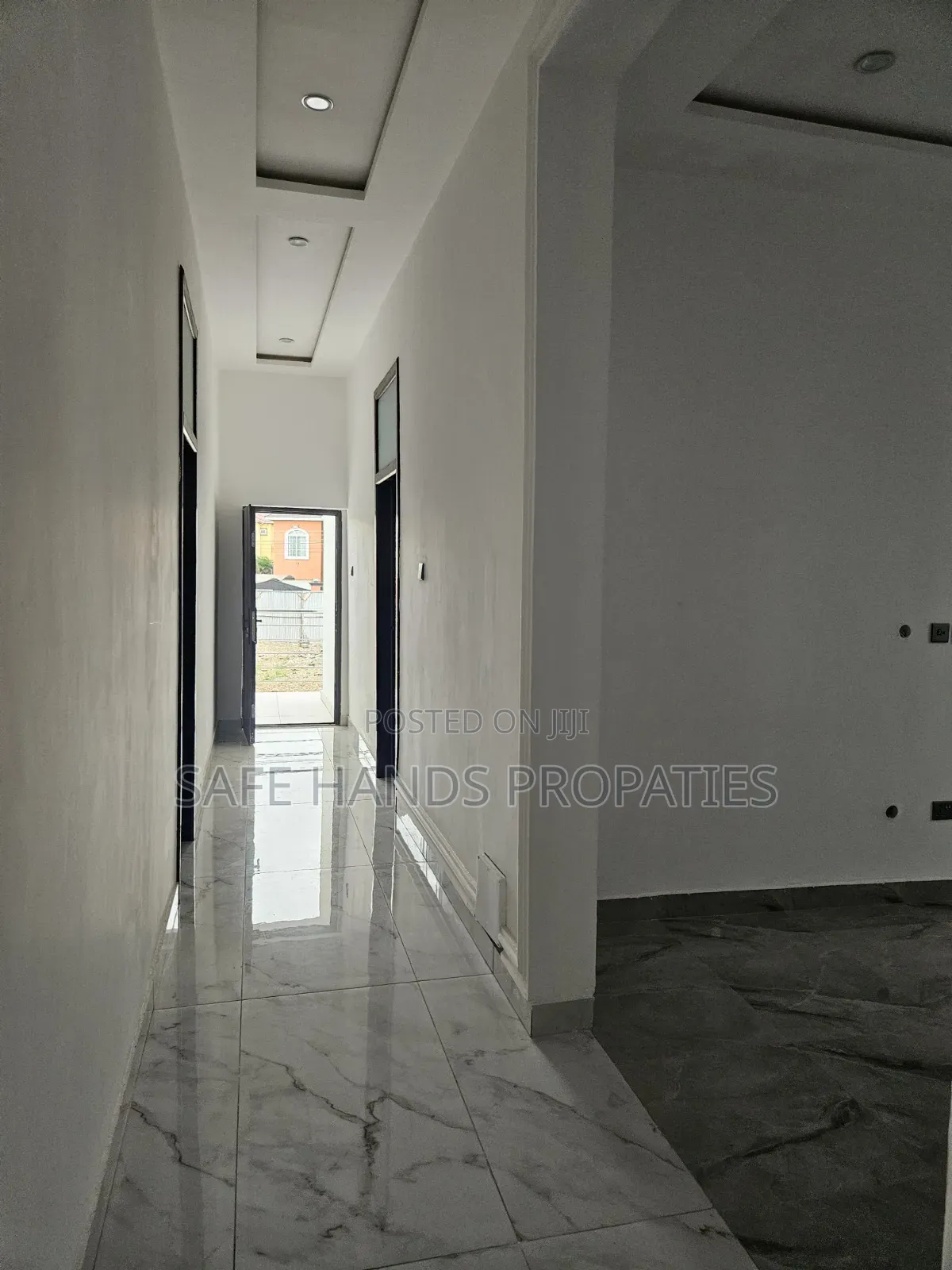 4bdrm Duplex in Accra Metropolitan for sale