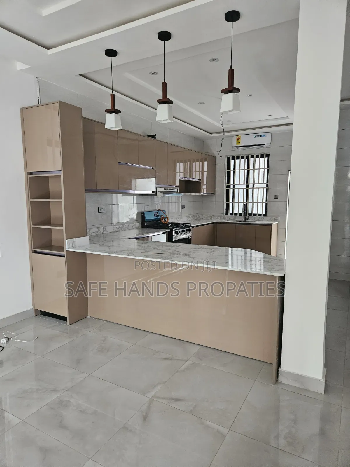 4bdrm Duplex in Accra Metropolitan for sale