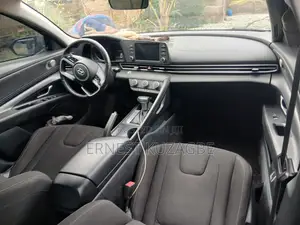 Hyundai Elantra 2021 Blue