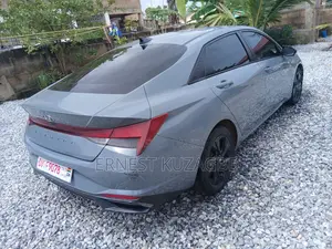 Hyundai Elantra 2021 Blue