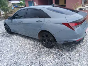 Hyundai Elantra 2021 Blue