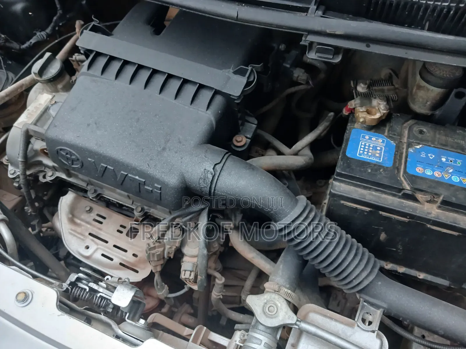 Toyota Vitz 1.3 FWD 3dr 2012 Silver