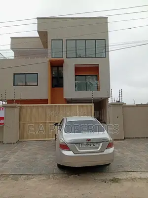 6bdrm House in E A Properties, Ghana Link Area for sale