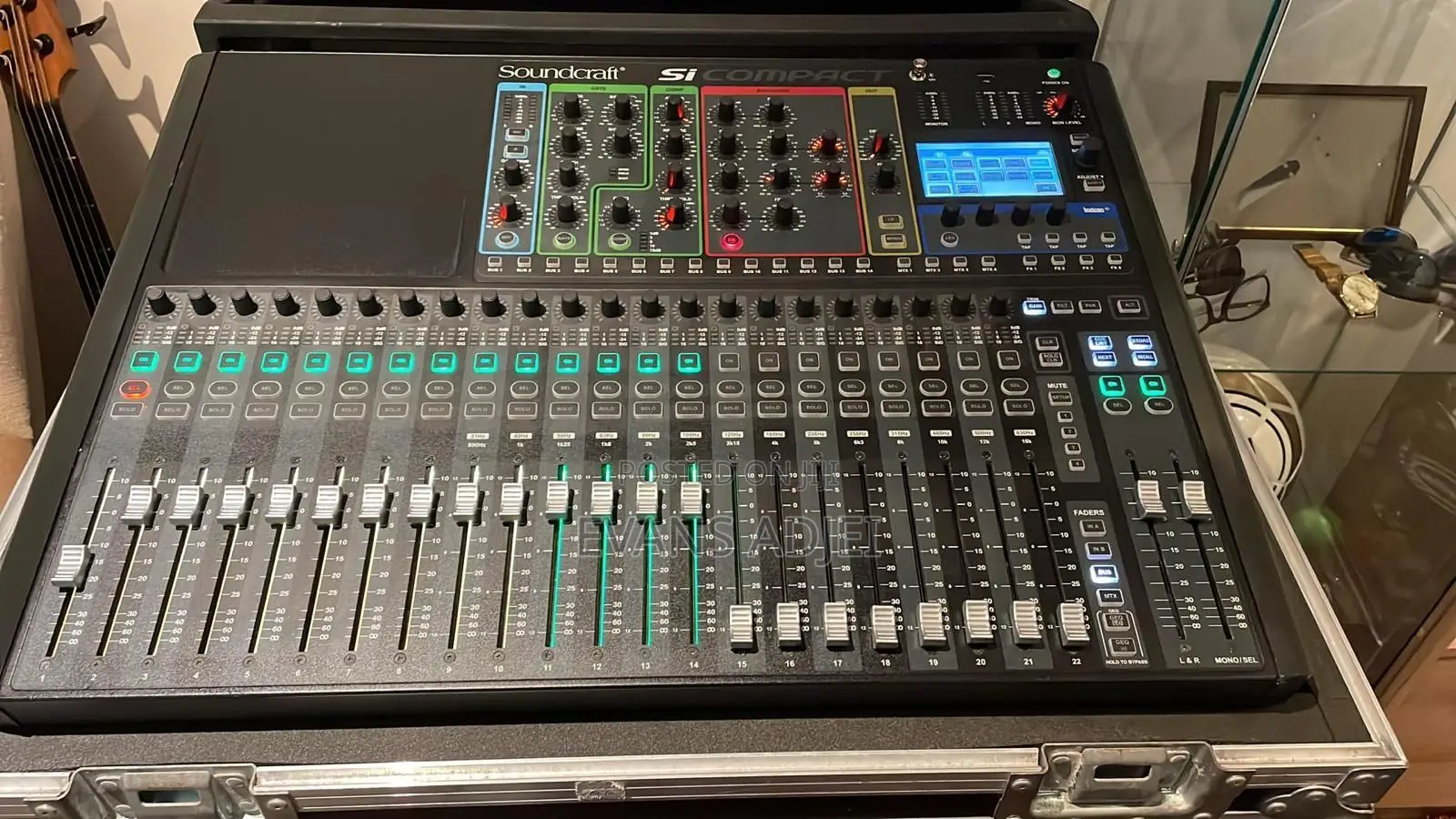 SoundCraft Si Compact Digital Mixer Board
