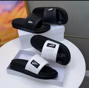 Nike Offcourt Adjust Slide