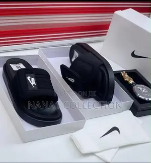 Nike Offcourt Adjust Slide