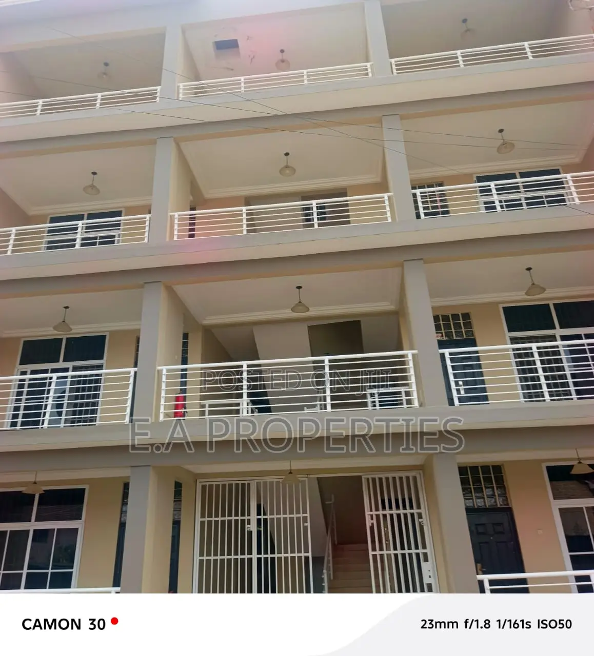 3bdrm Apartment in E A Properties, School Junction for rent