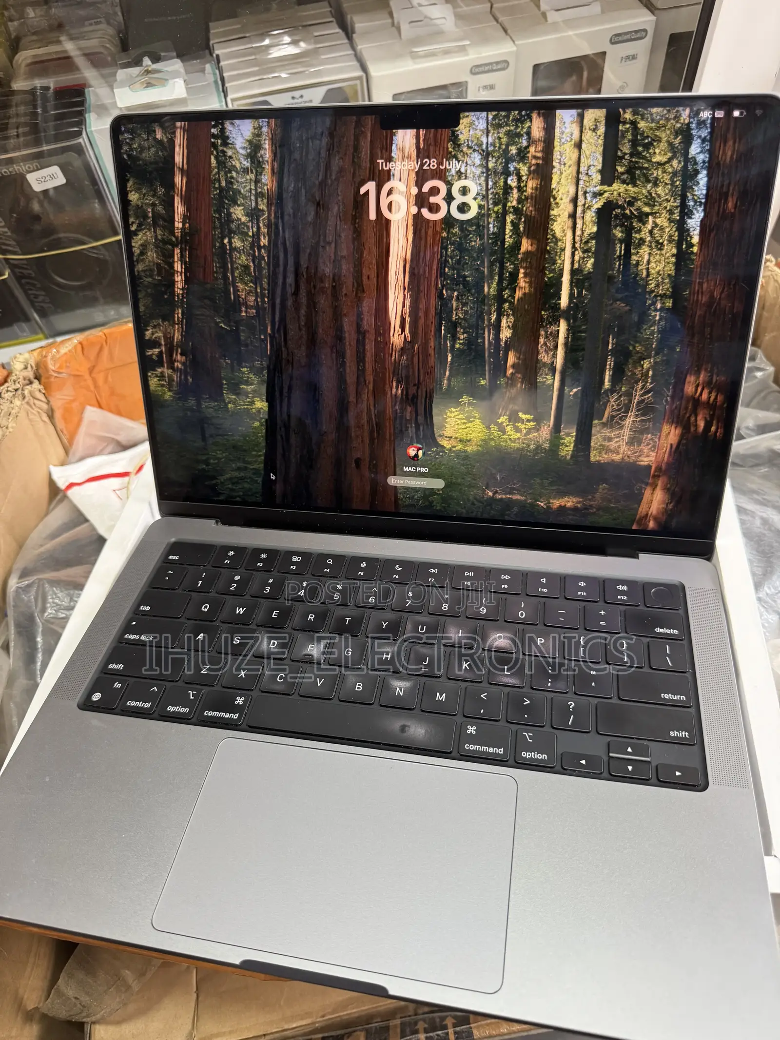 Laptop Apple MacBook Pro 2023 M3 8GB Apple M3 SSD 512GB