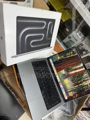 Laptop Apple MacBook Pro 2023 M3 8GB Apple M3 SSD 512GB