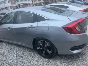 Honda Civic 2018 White