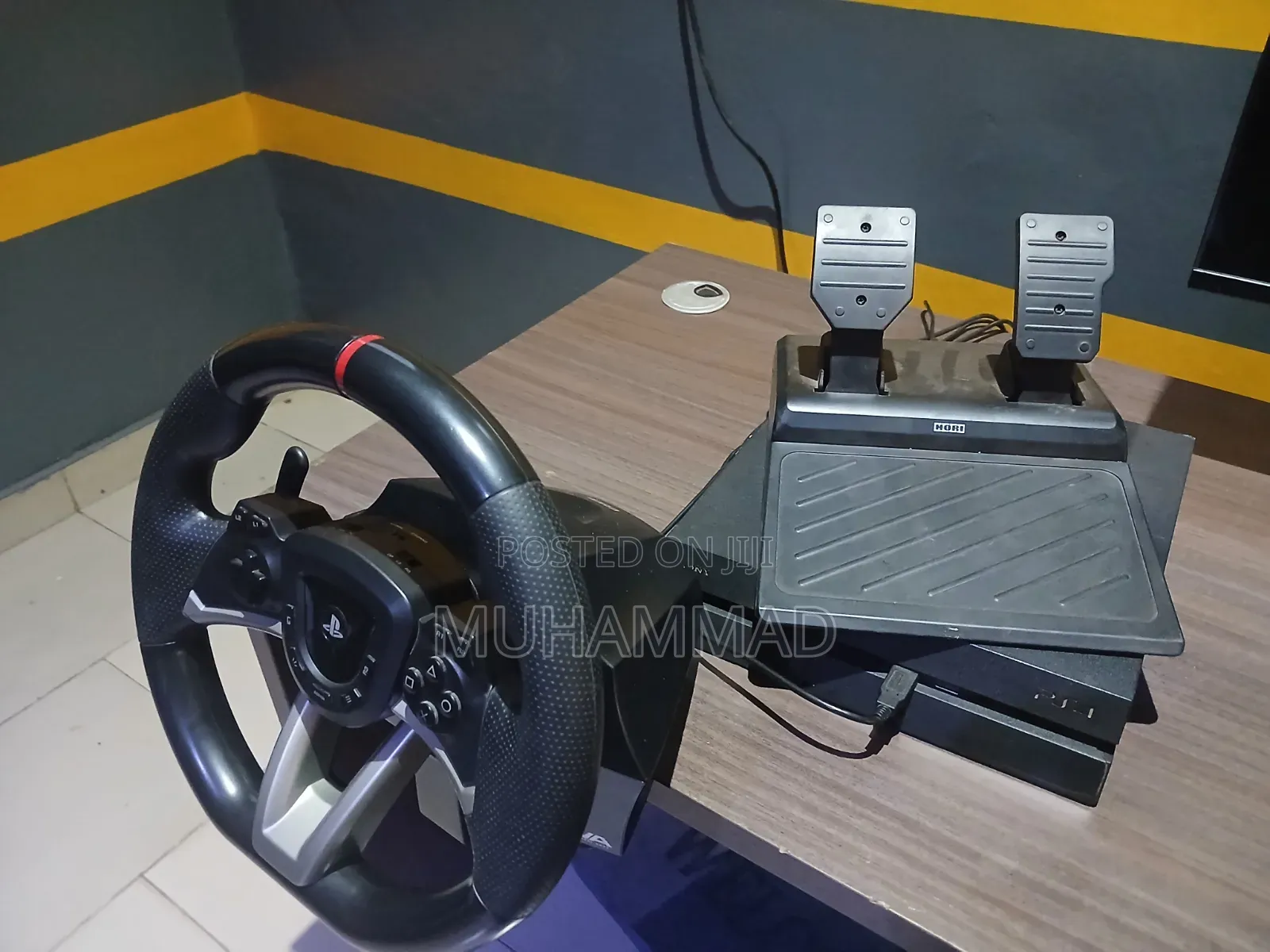 Driving Simulation With Ps4 Standard Loaded With Driving Games