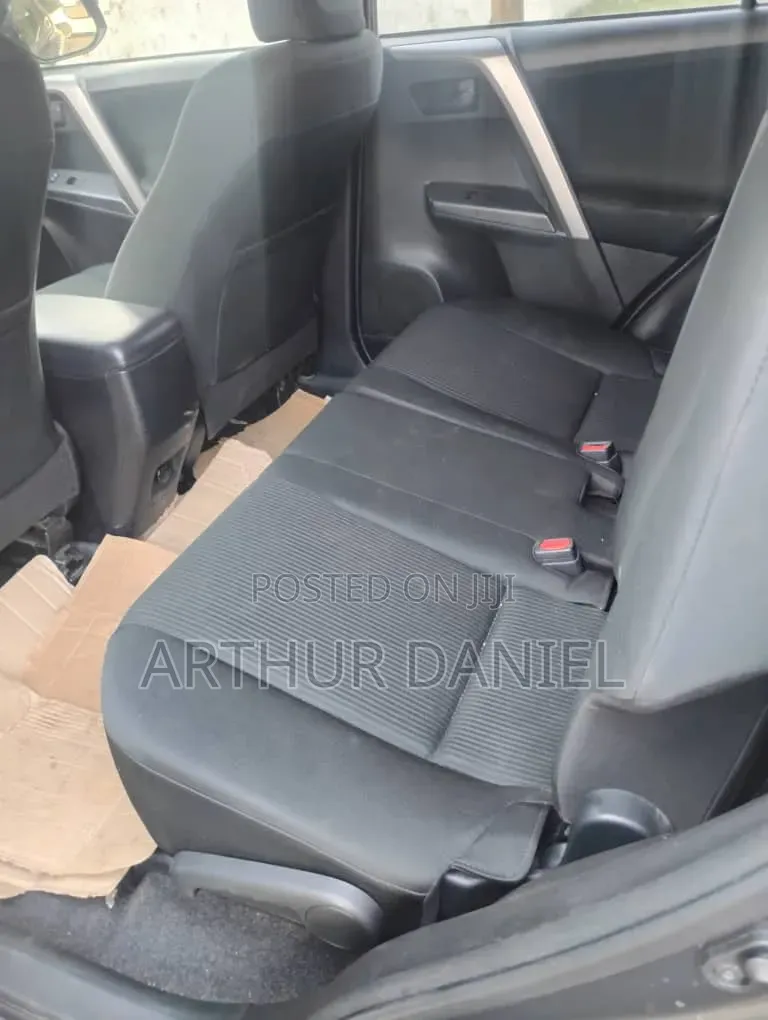 Toyota RAV4 2017 Gray