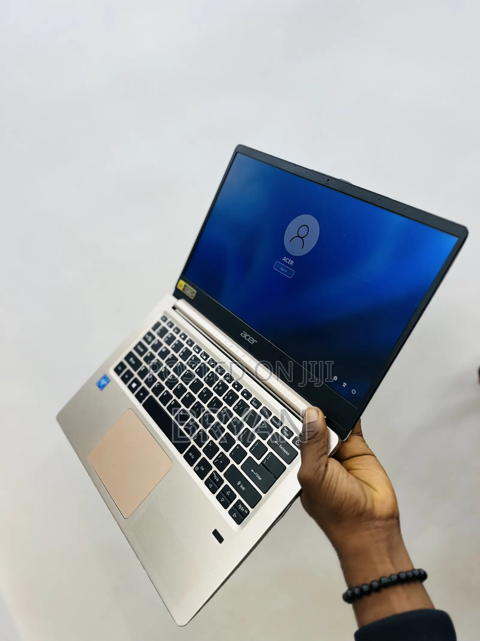 Laptop Acer Swift Spin 14 AI 4GB Intel SSD 72GB