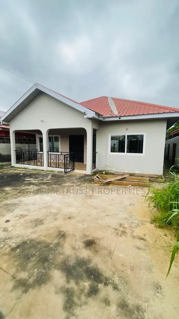 4bdrm House in Pokuase Acp for rent