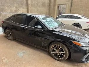 Toyota Camry SE FWD 2020 Black