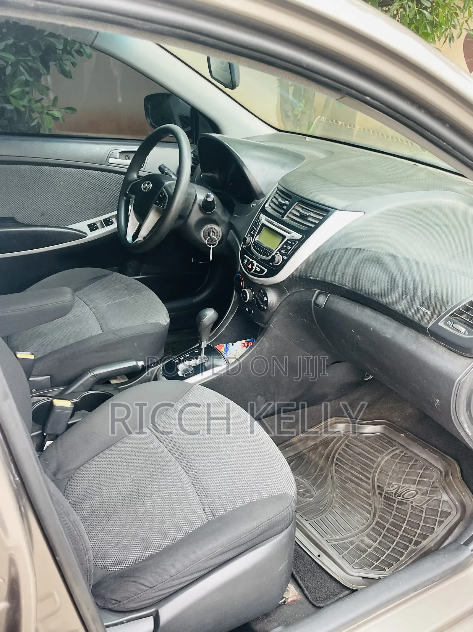Hyundai Accent 2013 Brown