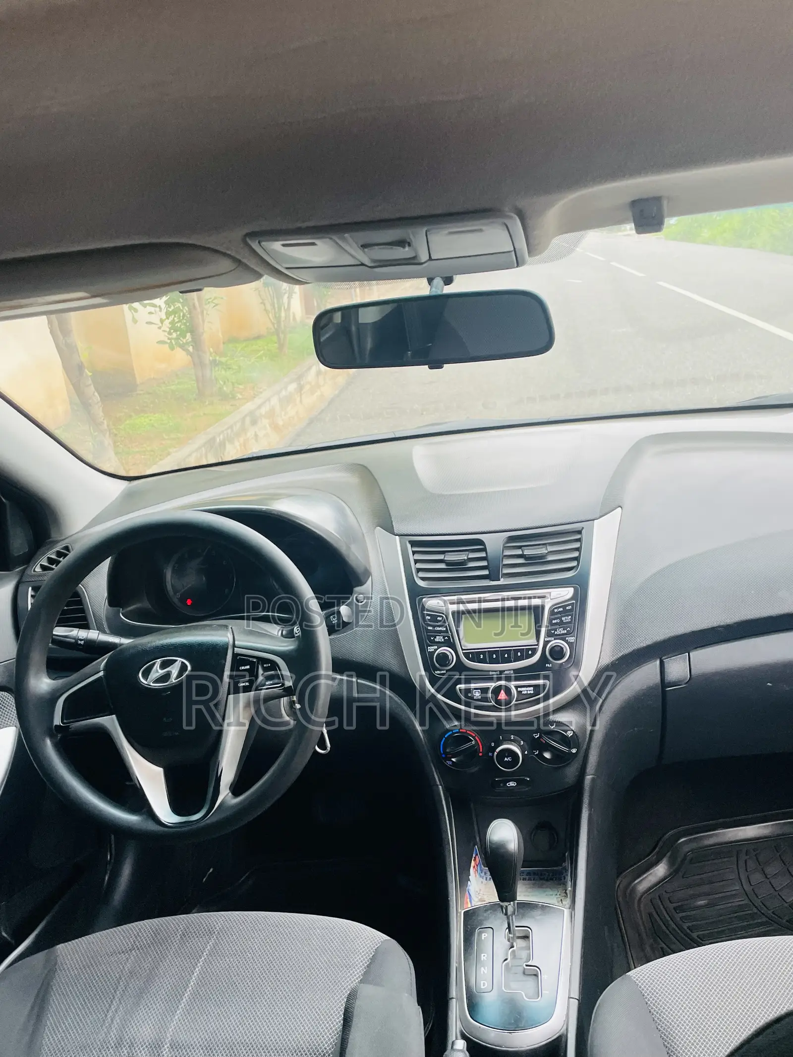 Hyundai Accent 2013 Brown