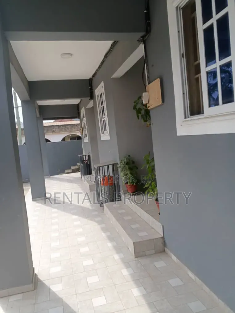1bdrm Block of Flats in Pentecost for rent