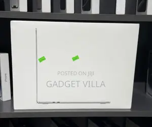 New Laptop Apple MacBook Air 2025 M4 16GB Apple M4 SSD 256GB