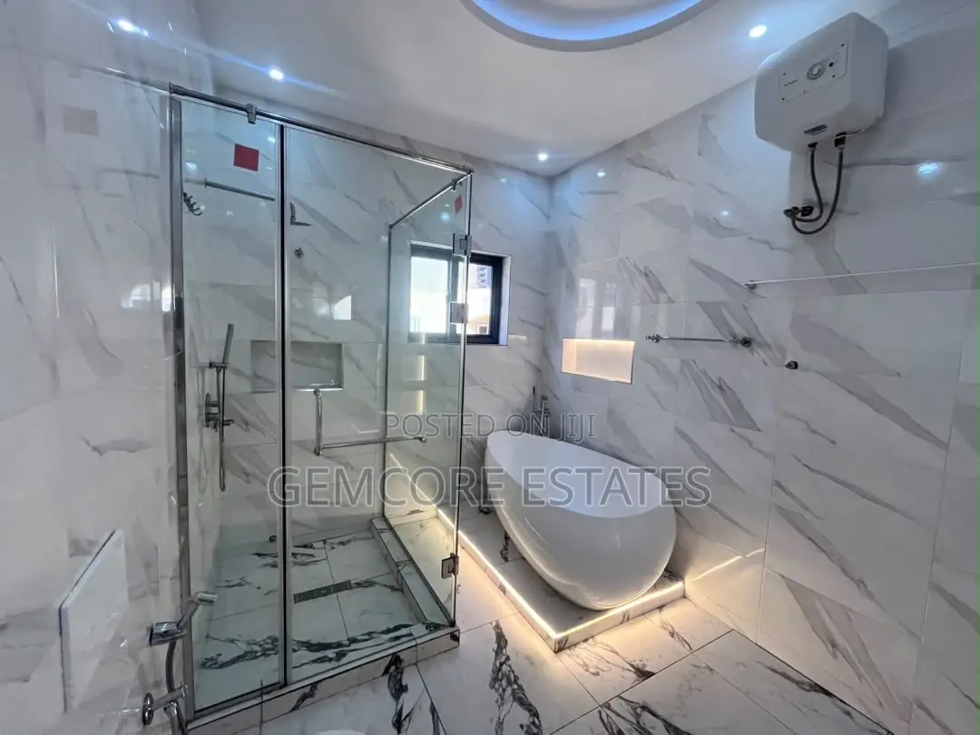 4bdrm House in Ashaley Botwe for rent