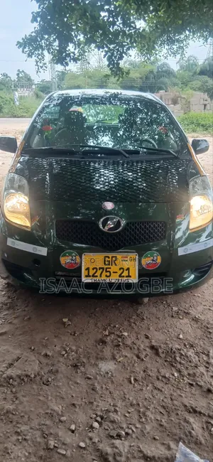 Toyota Vitz 2010 Green