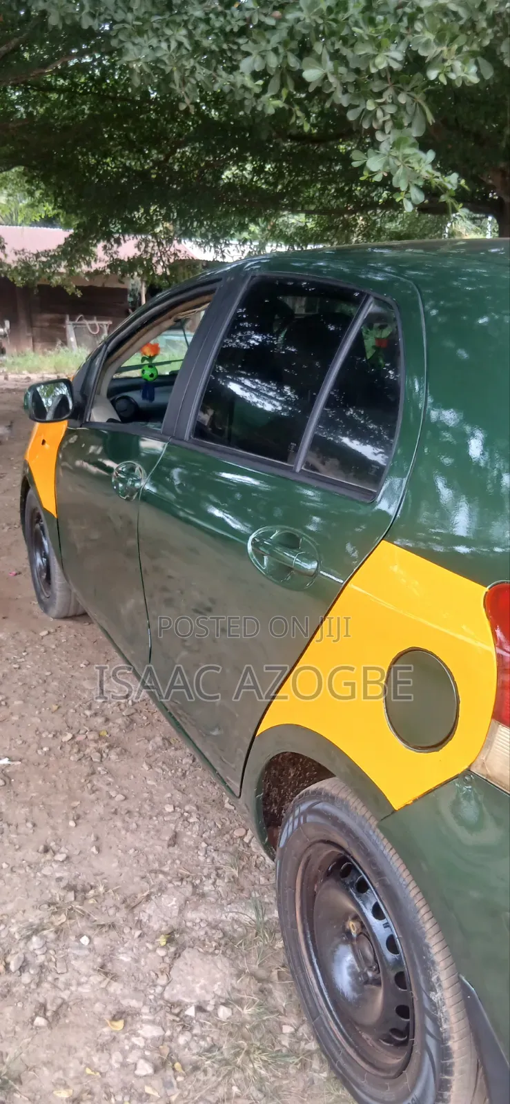 Toyota Vitz 2010 Green