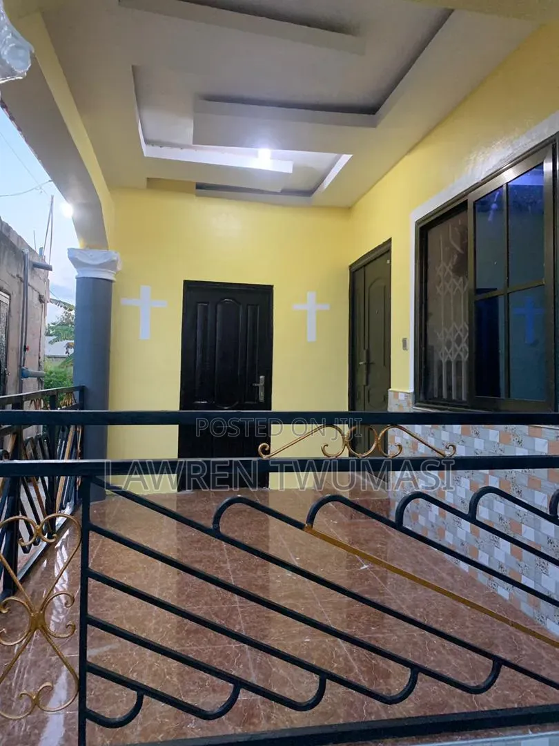 4bdrm House in Atwima Kwanwoma for sale