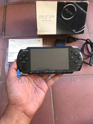 New Sony PSP3000 (16GB + 10 Games)