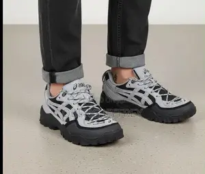 Original Asics Pickax Modern Safari in Colours