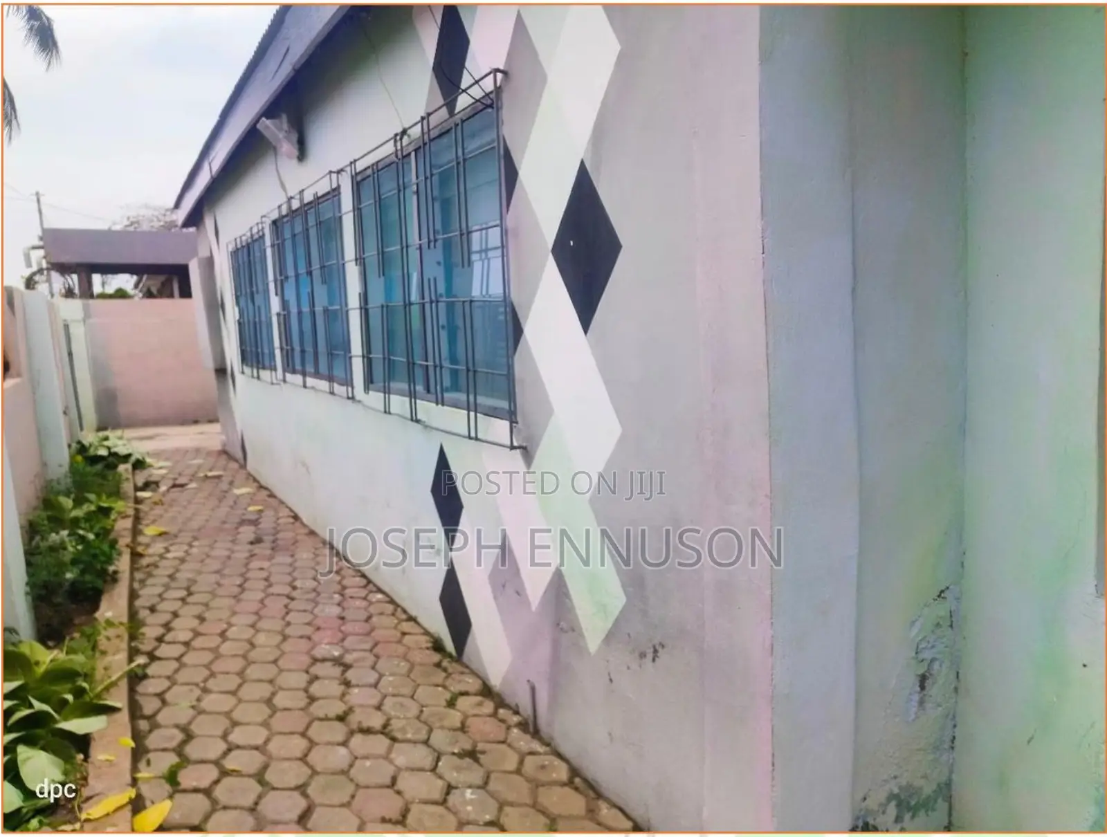 2bdrm Apartment in Comm 5 Estate, Community 25 for sale