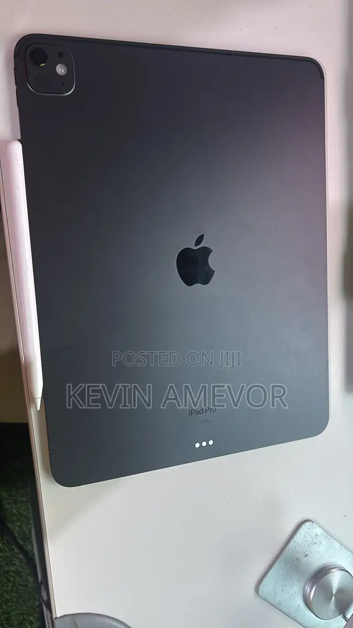 Apple iPad Pro 13 (2025) 256 GB Black