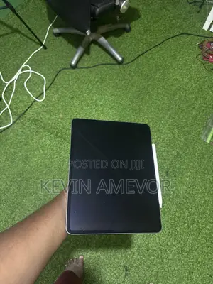 Apple iPad Pro 13 (2025) 256 GB Black