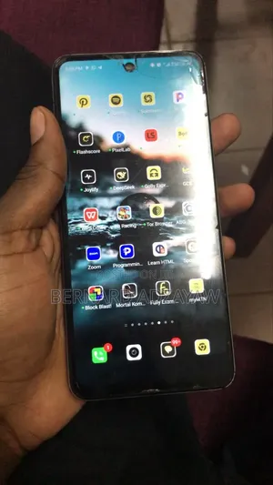 Infinix Hot 40i 128 GB Gold