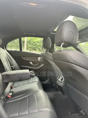 Mercedes-Benz C300 2020 Gold